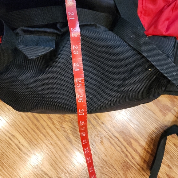 Vintage Red and Black Marlboro Gear Collectible Backpack - Picture 8 of 8